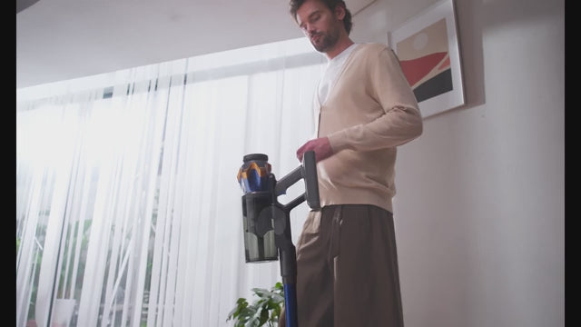 Shark PowerPro Cordless Stick Vacuum Cleaner, Lightweight, Floor Detect Technology, Anti-Hair Wrap Technology, Anti-Allergen Complete Seal, Flexible, Handheld mode, Navy Metallic, IZ380UK